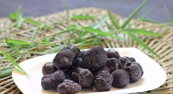 1576718106908433.jpg 黑松露進(jìn)口報(bào)關(guān)