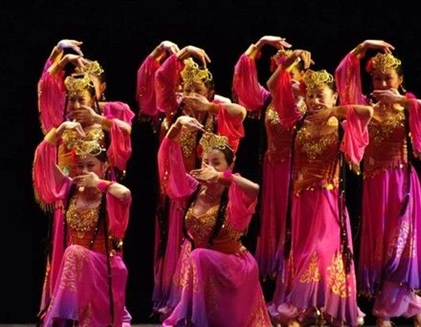 1627643963646425.jpg 演出服裝進(jìn)口報(bào)關(guān)